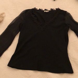 Magnificent sheer bell sleeve w/ v-neck lace trim
